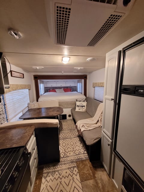 The Cozy Jayco X213 Towable trailer in Barrie