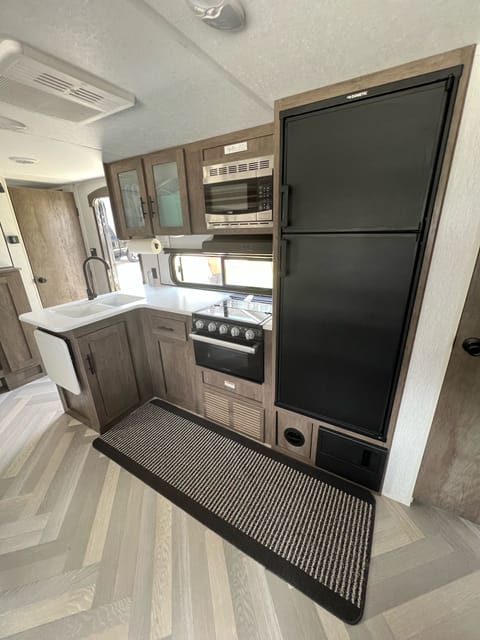 Luxury, Lite, Spacious Glamping* 2022 EVO 2700BHX Tráiler remolcable in Meridian