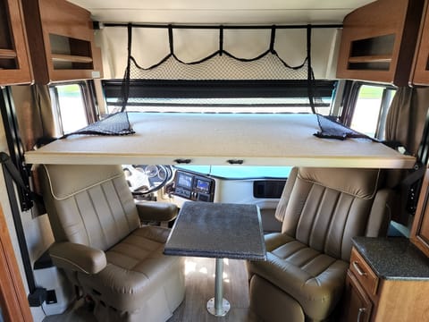 2018 Holiday Rambler Navigator XE Drivable vehicle in Bartlett