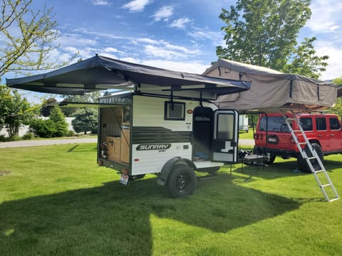 Overland Camper With Rooftop Tent Towable trailer in Dalton Gardens