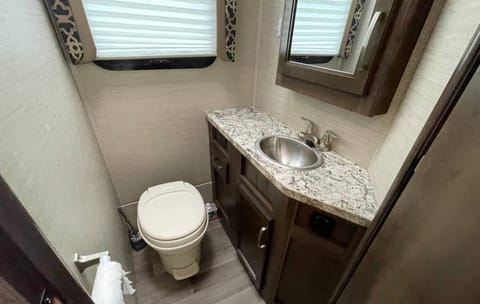 2019 Jayco Redhawk 29XK Drivable vehicle in Folsom