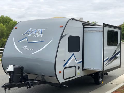 2018 Coachmen Apex 193BHS Bunkhouse Towable trailer in Wildomar