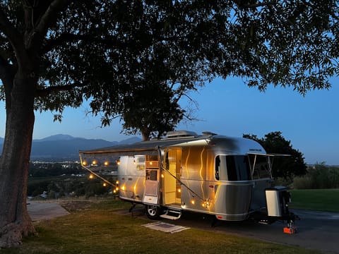 Airstream Bambi Caravel 20FB Towable trailer in Corona