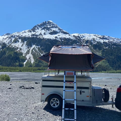 Cozy Alaskan Roofnest / 2022 Condor XL Wohnmobil in Ridgeway
