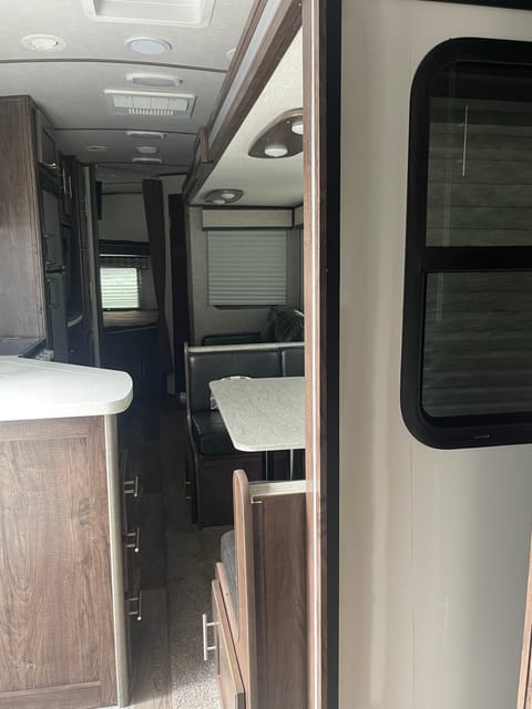 2019 5rxfb3328k2396816 26 bh Towable trailer in Groveland