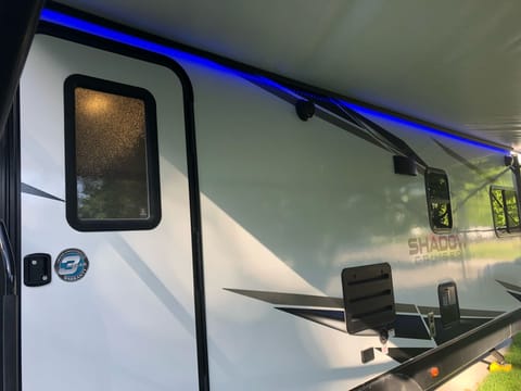 2021 Luxury Shadow Cruiser Towable trailer in Idaho Falls