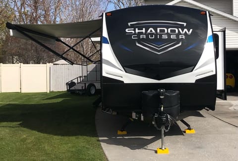 2021 Luxury Shadow Cruiser Towable trailer in Idaho Falls