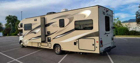 2015 Jayco Greyhawk 31 Bunkhouse Drivable vehicle in West Valley City