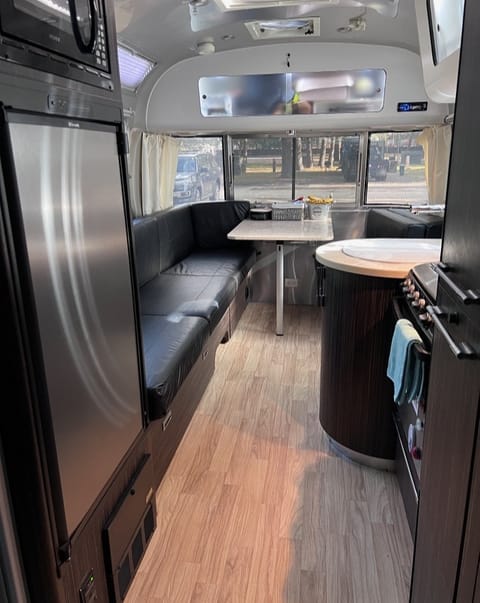 2014 Airstream International Towable trailer in Redmond