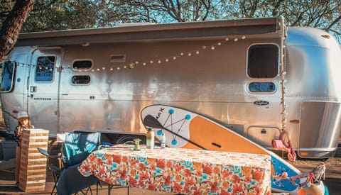 This is the exterior view of our Desert Gypsy during the day on one of our lake trips in Arizona. 