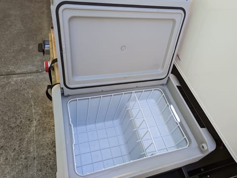 electric temperature cooler