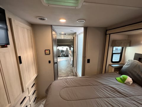 2022 Forest River Sunseeker S7 Drivable vehicle in Chester Springs