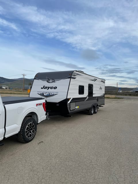 Lightweight and easy to tow with an F150