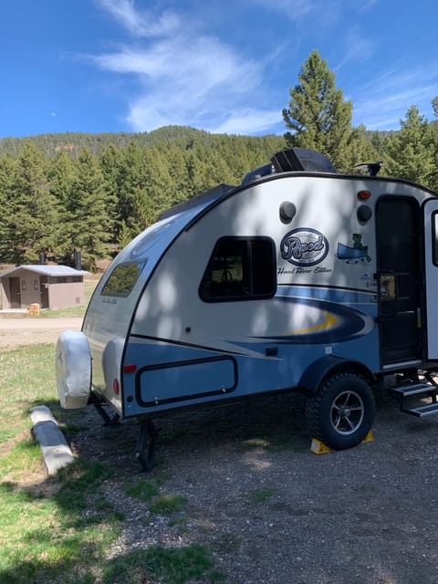 2017 R-Pod Hood River Edition Towable trailer in Big Sky