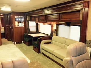 2007 Fleetwood Discovery Véhicule routier in Royal Palm Beach