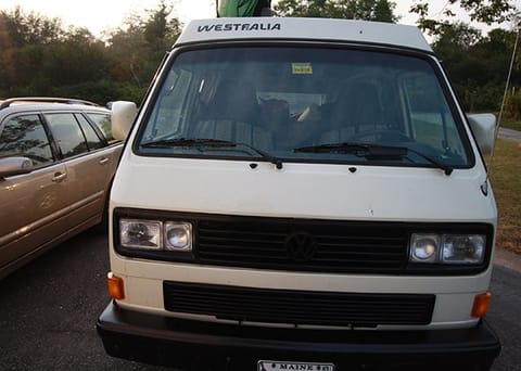 Vintage Van Adventures - Lilee Campervan in Brunswick