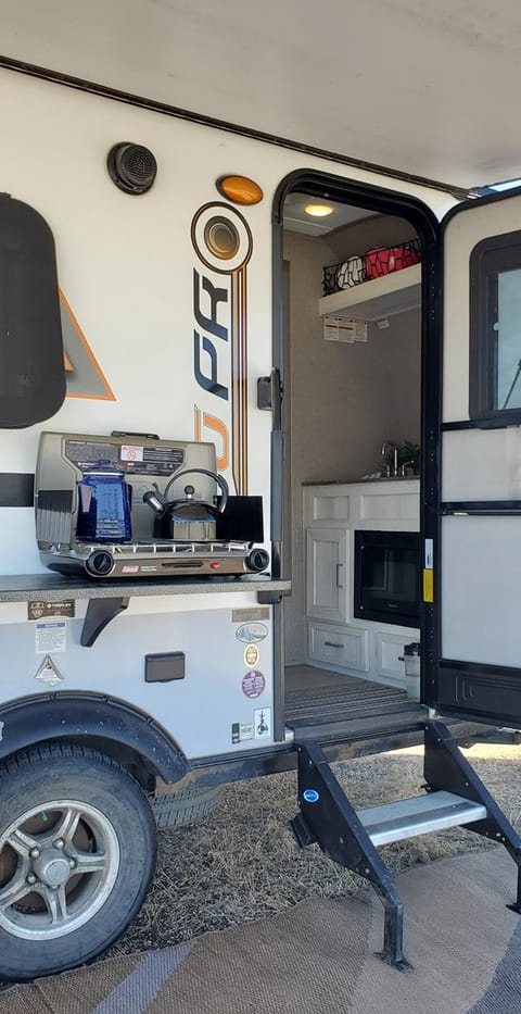 14ft Geo Pro Travel Trailer with Solar Towable trailer in Kelowna