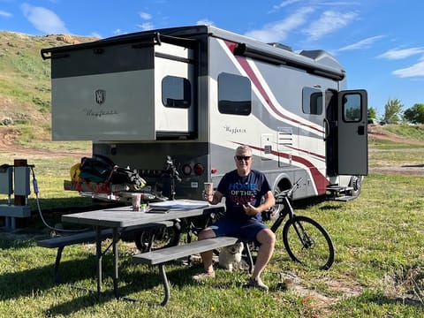 2019 Wayfarer Motorhome Drivable vehicle in Redondo Beach