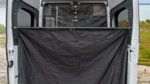 2023 Winnebago Solis w/ Pop-Up Tent & Murphy Bed for 4 Vehículo funcional in Orange