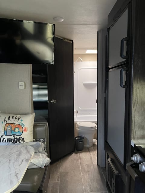 2019 “ THE ADVENTURER” Delivery, Set-Up, and Small Pet Friendly Towable trailer in Smyrna