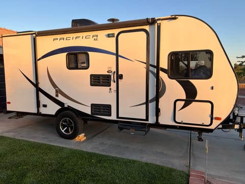 2020 Pacifica XL (off road)*Towable with SUV* Tráiler remolcable in Apple Valley