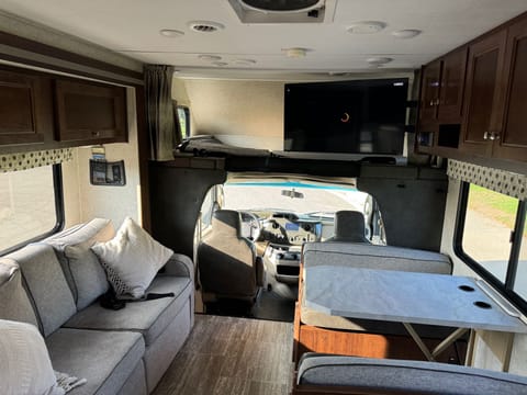 2019 Forest River Forester 2861 Drivable vehicle in Chino