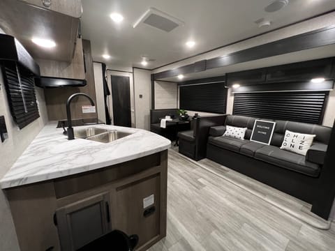 2022 Jayco Jay Flight Bunkhouse!! Towable trailer in Chino