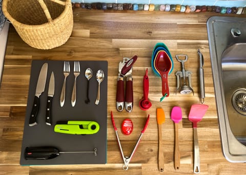 These are the utensils and cooking tools that will be included with your rental.