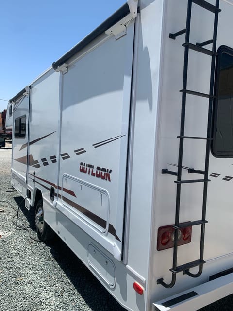 2019 Winnebago Outlook 27D Drivable vehicle in Tijuana