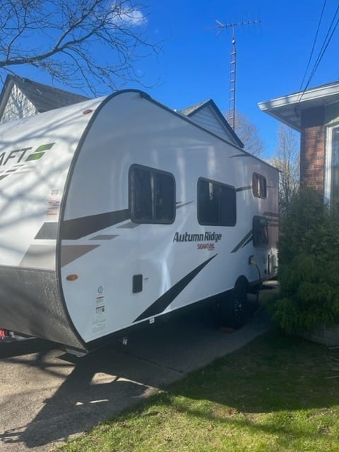 Brand New, LD's Pet Friendly Trailer, Sleeps 6 Towable trailer in Saint Catharines