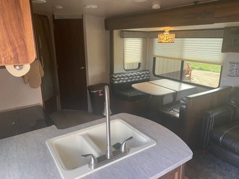 2018 Heartland RVs Mallard Towable trailer in Black Forest