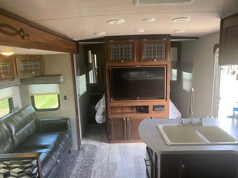 2018 Heartland RVs Mallard Towable trailer in Black Forest