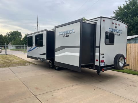 2020 K-Z Connect SE with bunk house for the kids!!! Towable trailer in Wichita