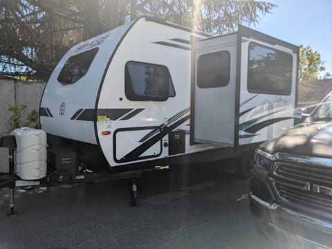 2022 Surveyor 19BHLE - Sleeps 5 - Early Pick Up and Late Drop Off Towable trailer in Los Altos