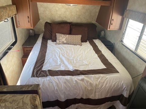 2014 Pacific Coachworks Econ Towable trailer in Rancho Cucamonga