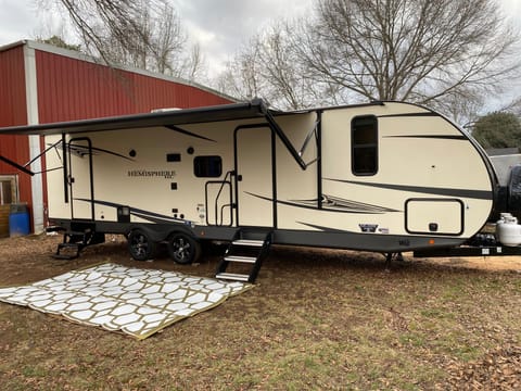 2021 Forest River RV Salem Hemisphere Hyper-Lyte 26BHHL Towable trailer in Lake Norman