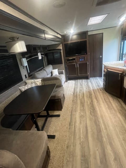 2019 Jayco Jay Flight 29ft double bunk 2 bathrooms Towable trailer in Moses Lake