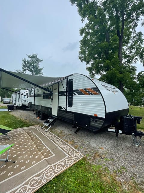 2021 Forest River Wildwood 273QBXL Towable trailer in Lecanto