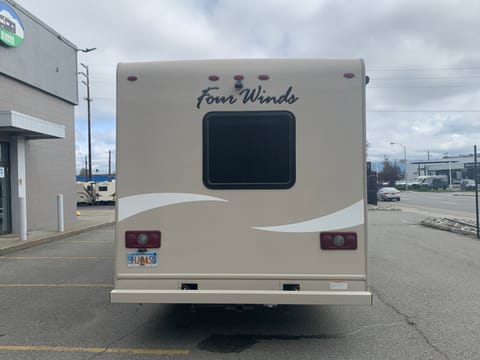 JESSIE - 2018 Thor Motor Coach Four Winds 30D Bunkhouse Drivable vehicle in Anchorage