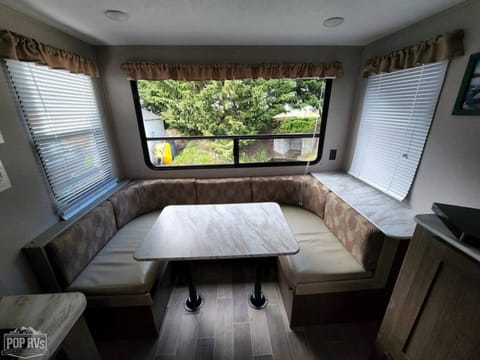 Small Family/Couple Glamping Paradise Tráiler remolcable in Sequim