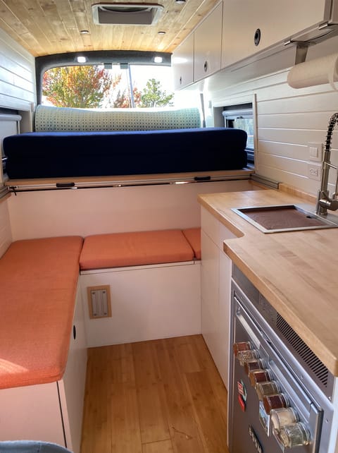 2019 Ford Custom Transit - The Way Life Should Be RV Reisemobil in Falmouth