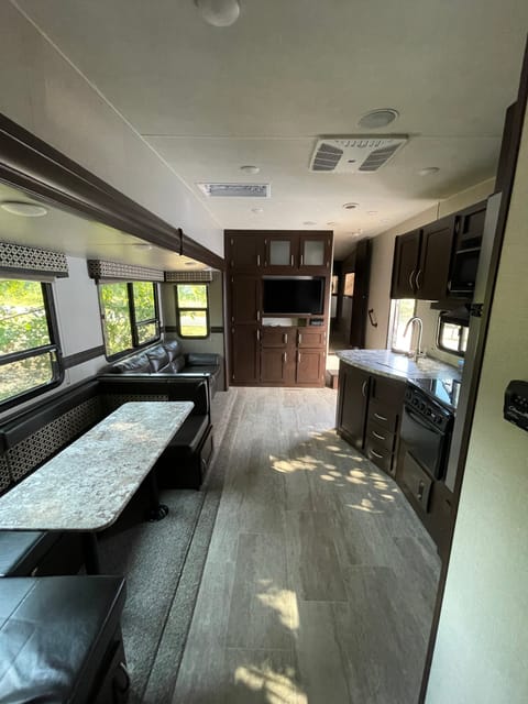 “The Escape” 2019 Sportsmen 302BHK Remorque tractable in Weiss Lake
