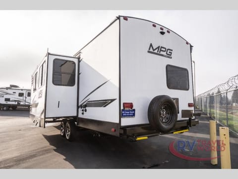 "Smores" The Perfect Travel Trailer For Your Next Adventure - 2022 Cruiser Towable trailer in Granite Bay