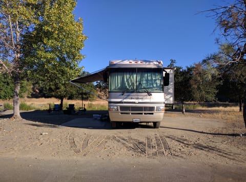 2007 National RV Sea Breeze Drivable vehicle in Livermore