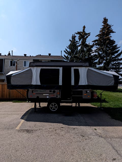 2018 Forest River Rockwood ESP pop up camper Remorque tractable in Edmonton