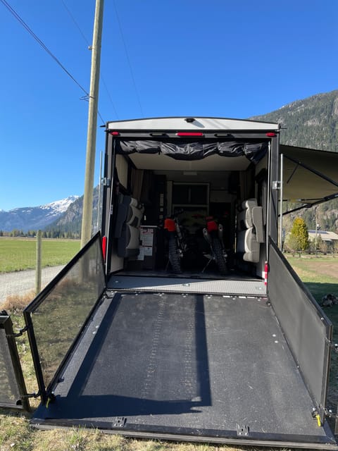 2021 Forest River Nitro Xlr Toy hauler Towable trailer in Squamish
