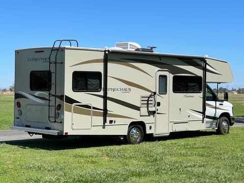 2019 Coachmen Leprechaun Slideout 260QB Drivable vehicle in Sacramento