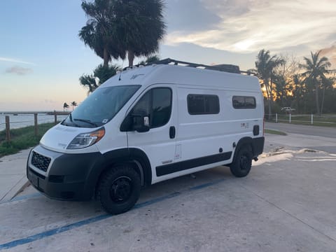 Camper Van for the Adventurer, Loaded, AC, Winnebago 2023, Get Up & Go Drivable vehicle in Key West