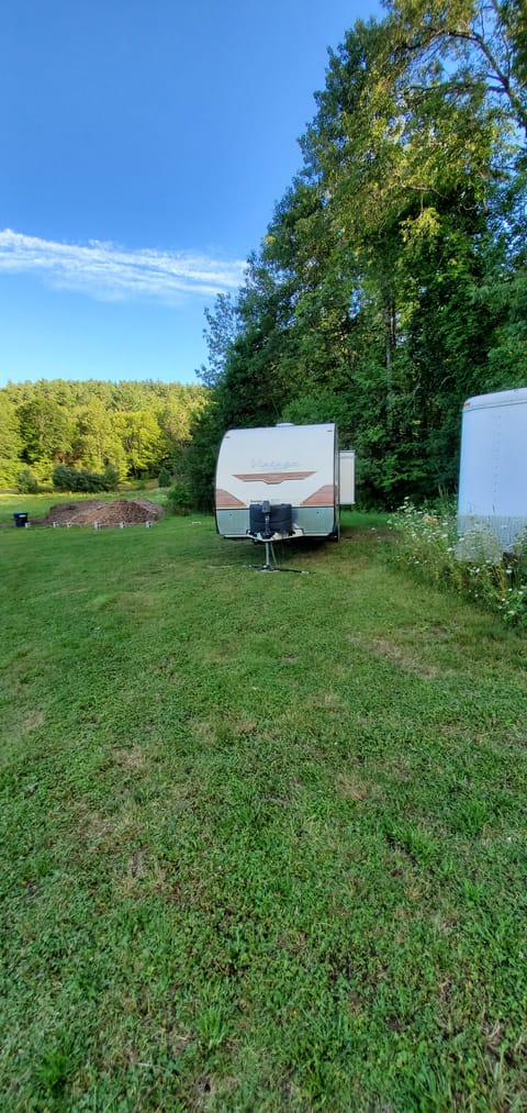 Vintage Gulfstream 23 feet Towable trailer in Waterbury