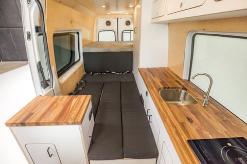 2022 Mercedes-Benz Sprinter Sleeps up to 6! Campervan in Lehi